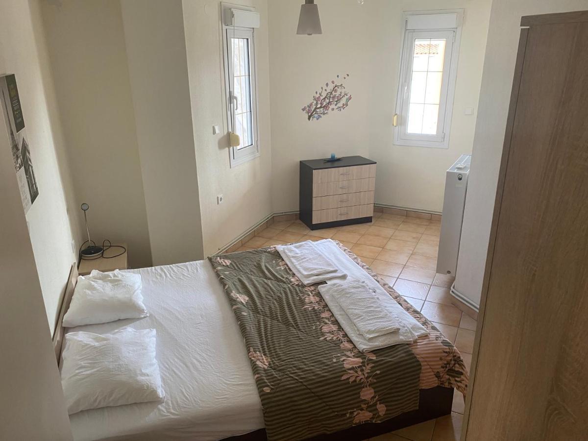 Kelesi Apartments Nea Kallikrateia エクステリア 写真
