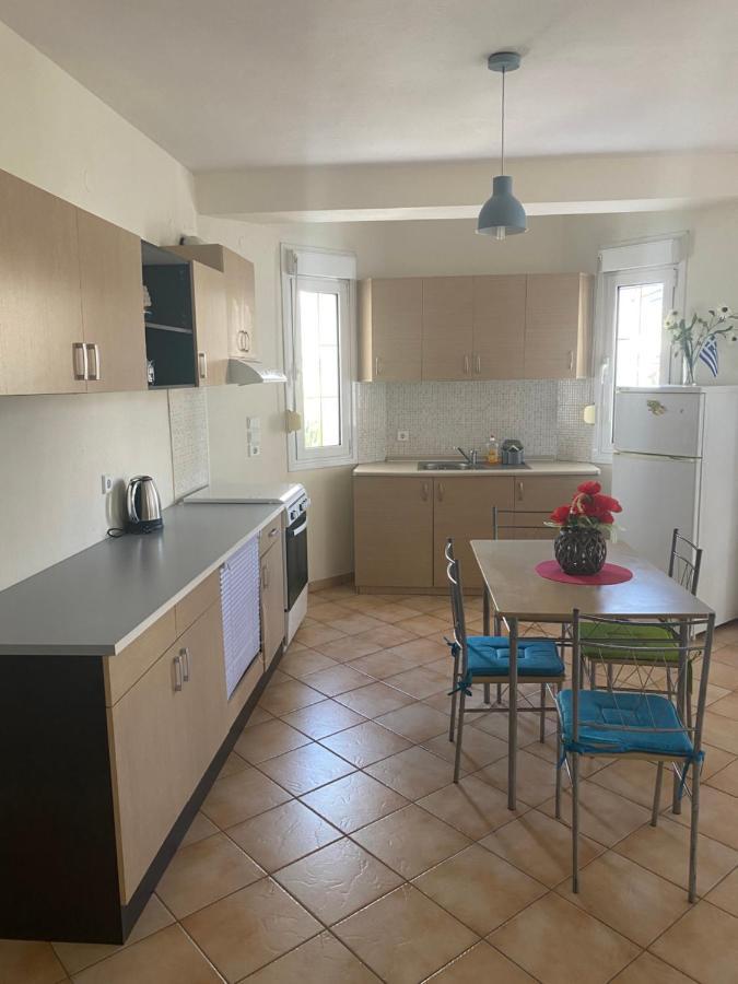 Kelesi Apartments Nea Kallikrateia エクステリア 写真