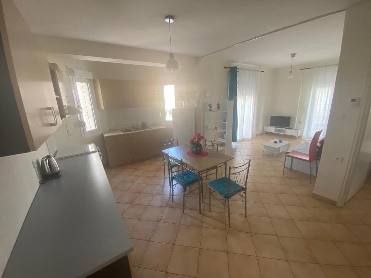Kelesi Apartments Nea Kallikrateia エクステリア 写真