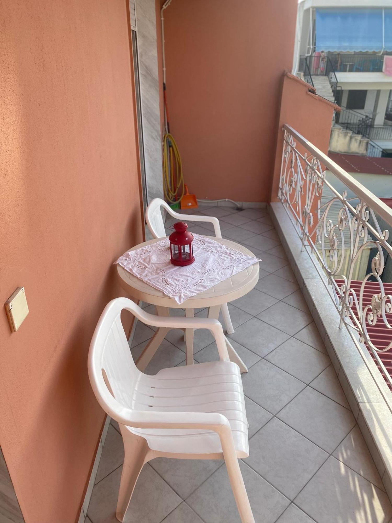 Kelesi Apartments Nea Kallikrateia エクステリア 写真